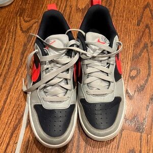 Nike Sneakers size 5